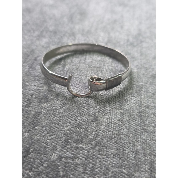 Wilton Jewelry - Vintage 925 Sterling Silver Bracelet U Hook Bangle Carribean Horseshoe Ladies